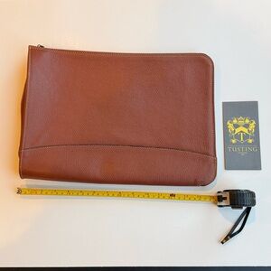 Levenger x Tusting leather folio